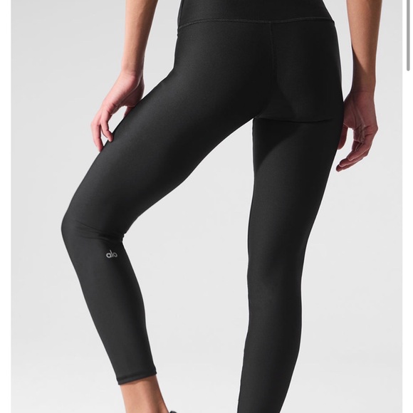 Women’s Alo Yoga Airlift 7/8 High-Waist Black Leggings. XS - Picture 6 of 6